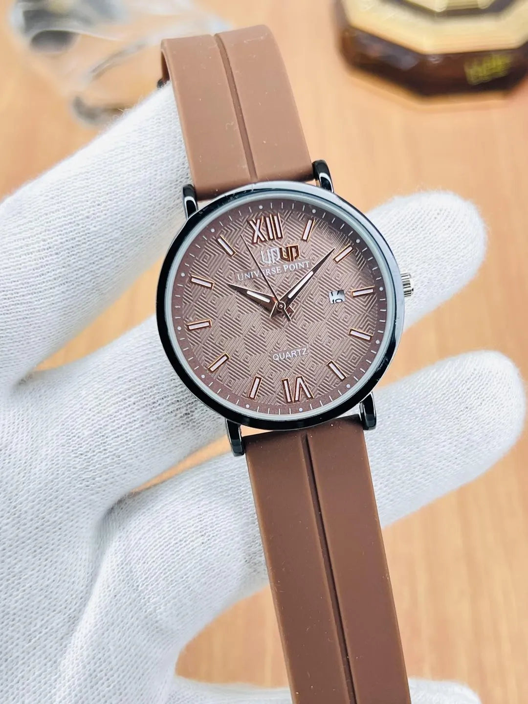 Men's Magnet Strap Watch Black Brown Grey Round Dial